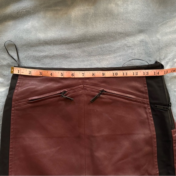 Louis Vuitton leather skirt - Picture 9 of 11